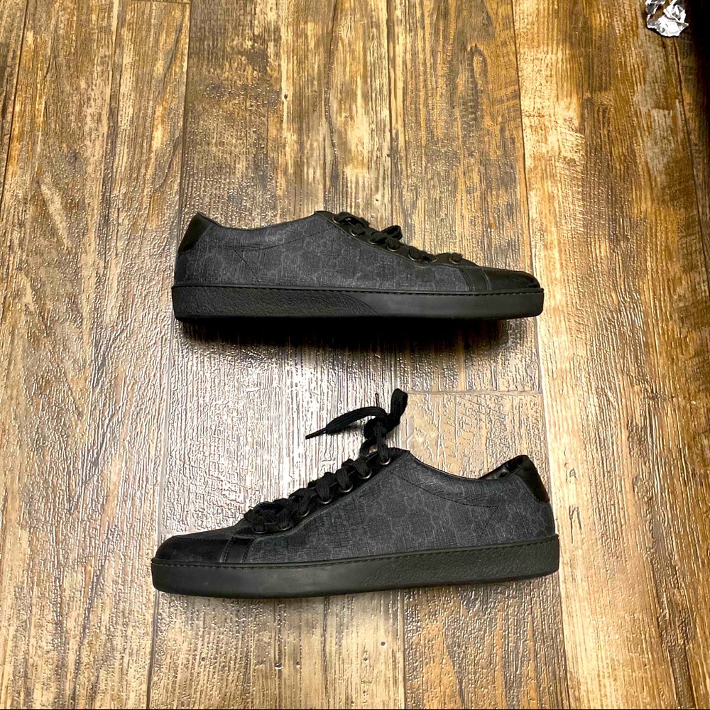 GUCCI Mens Common GG Low Top Sneaker 325370 Sz9 G